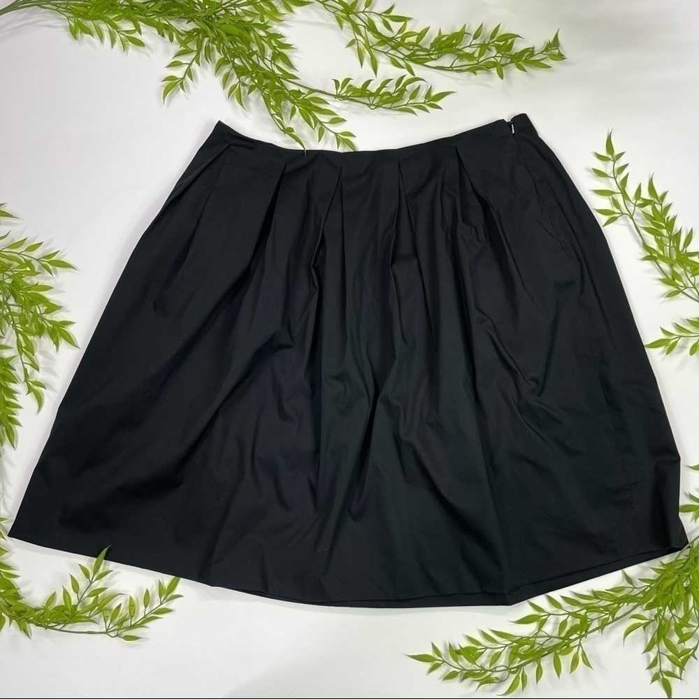 Kenneth Cole New York Sz 2 Box Pleated  Skirt